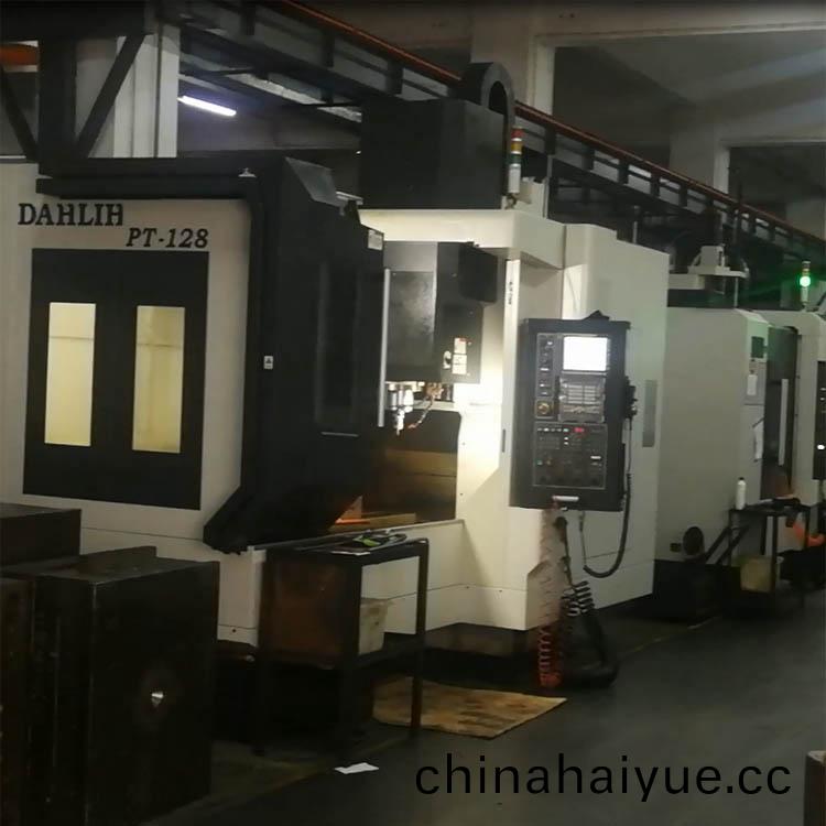 塑(su)料糢(mo)具(ju)定(ding)製(zhi)